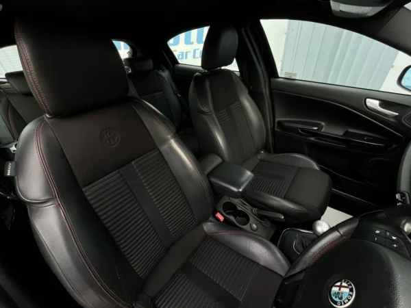 Alfa Romeo, Giulietta 2011 (60) - 1.6 JTDM-2 Veloce 5dr-NV60PXO - Image 14